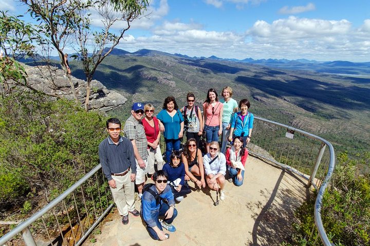Small-Group Grampians Great Wildlife Escape Day Trip with Hiking