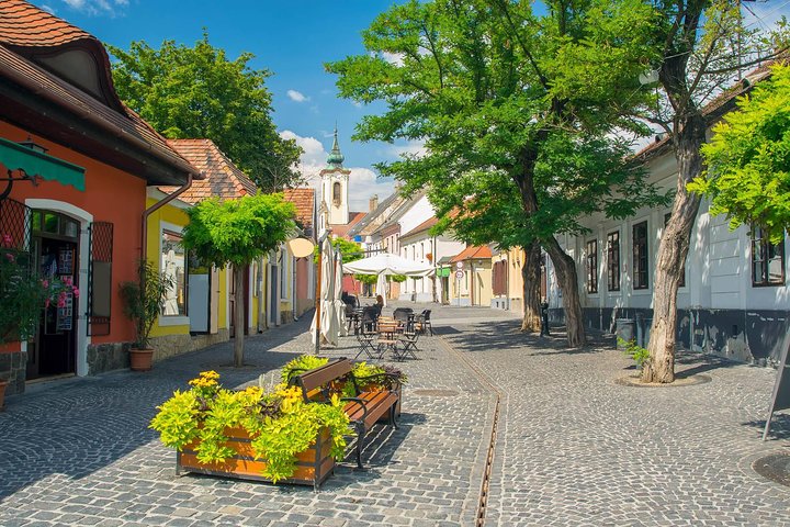 Bratislava-Budapest One-Way Sightseeing Transfer