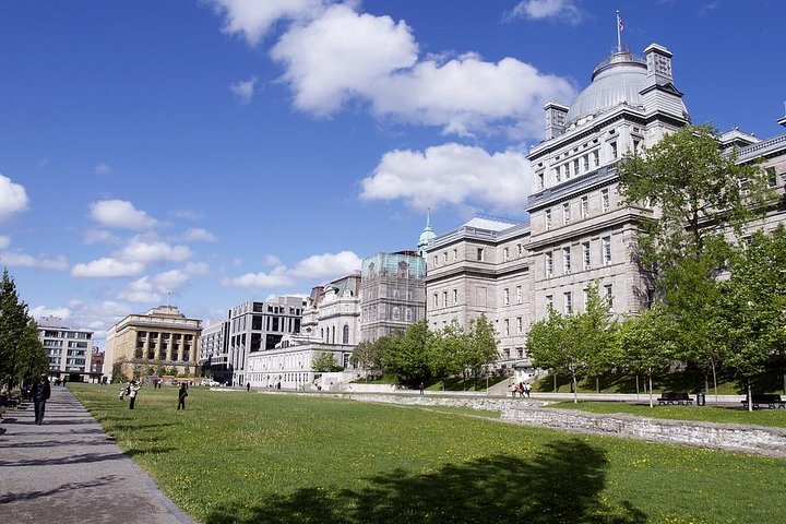 Montreal City Hop-on Hop-off Tour