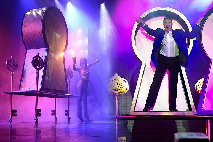 Award Winning Las Vegas-Style Magic Show! Charles Bach Wonders!