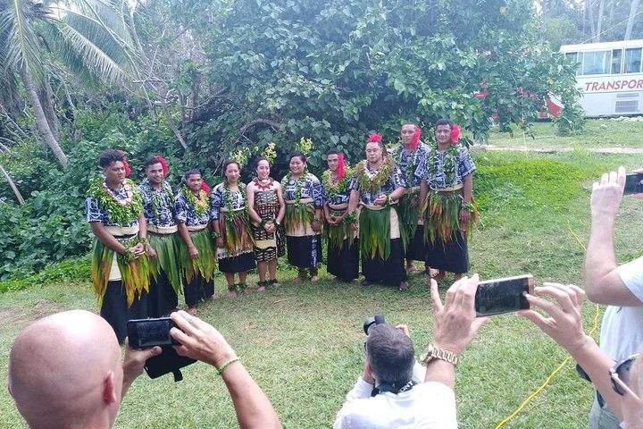 Half-Day Anahulu Cave and Cultural Tour