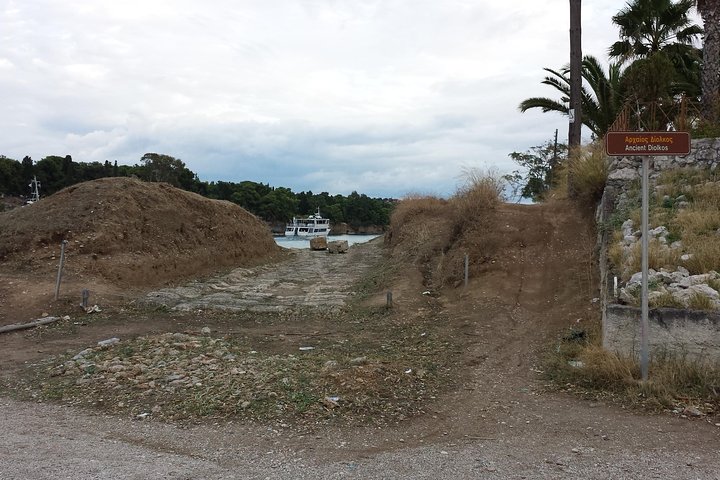 Ancient Corinth Private Tour from Corinth