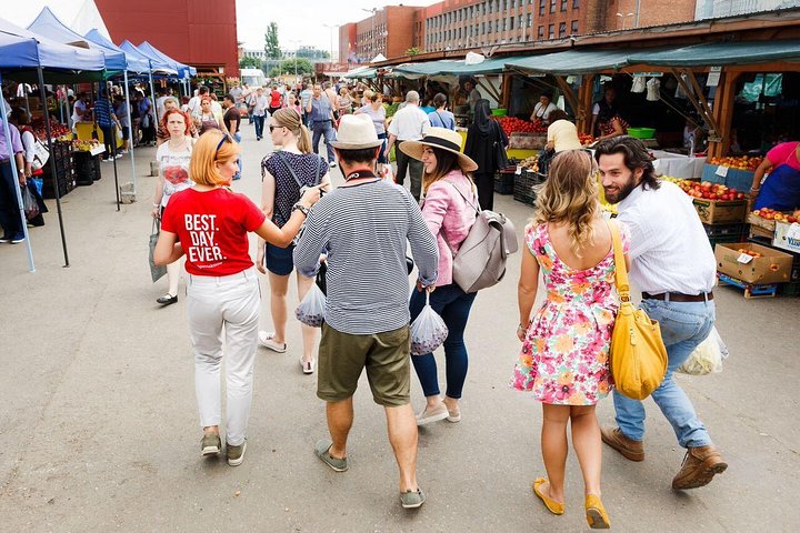 Bucharest Food Lovers Tour: Markets, Tastings & Hidden Spots