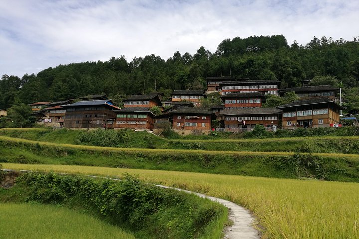 2-Day Private Guizhou Kaili Ethnic Minority Cultural Tour from Guiyang with Accommodation