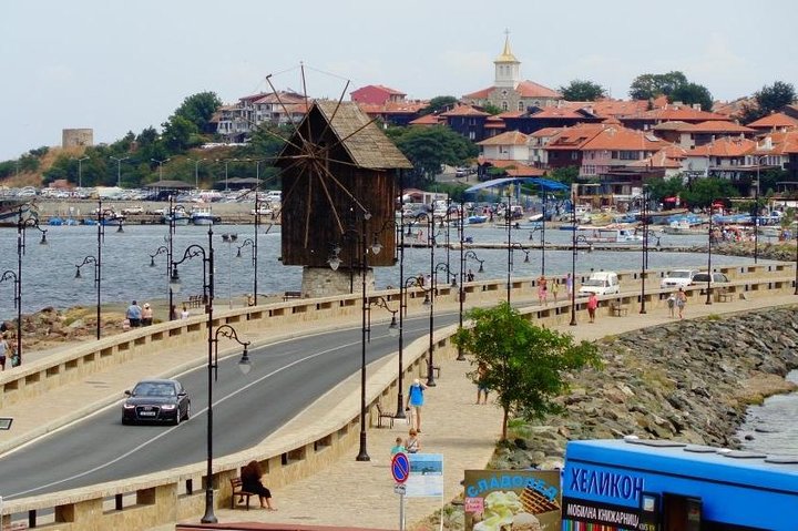 Nessebar: Audio Guide Tour Nessebar with visit to the Winery
