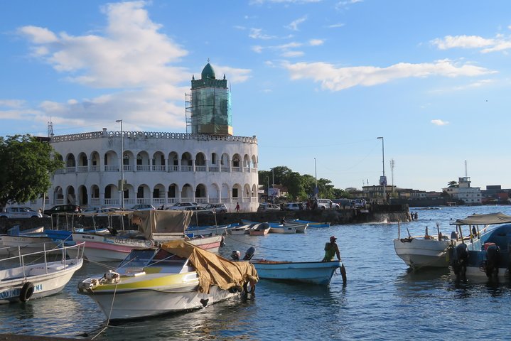 Explore Comoros Islands in 6 days