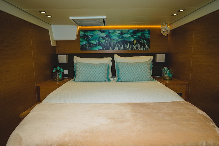 Luxury Catamaran, Snorkel and Dining Experience Barbados