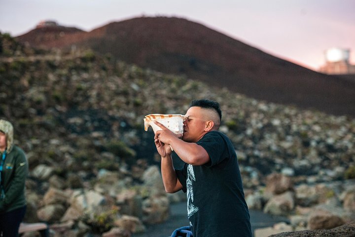 Maui: Haleakala Sunrise Spectacular with Local Breakfast
