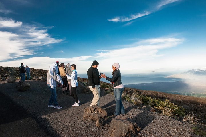 Maui: Haleakala Sunrise Spectacular with Local Breakfast
