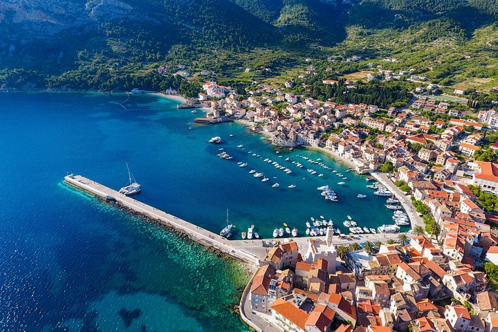 Luxury Blue Cave, Hvar and Vis Boat Tour from Split and Brac