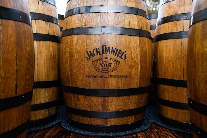 Nashville to Jack Daniel's Distillery Bus Tour + Whiskey Tastings