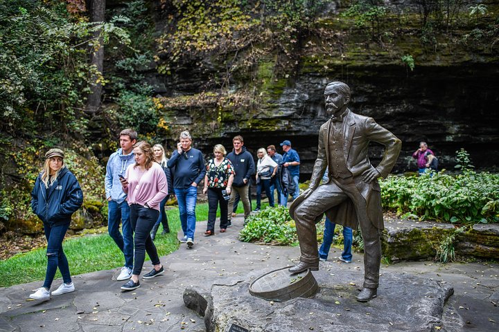Nashville to Jack Daniel's Distillery Bus Tour + Whiskey Tastings