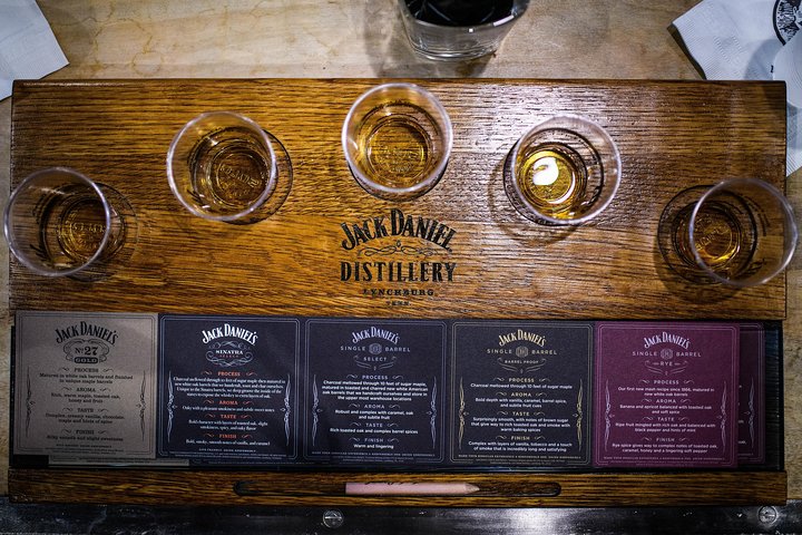 Nashville to Jack Daniel's Distillery Bus Tour + Whiskey Tastings