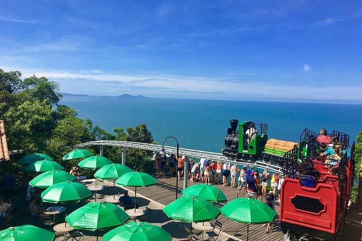 Combo Pirate Boat, Beach and Unipraias Park with transfers