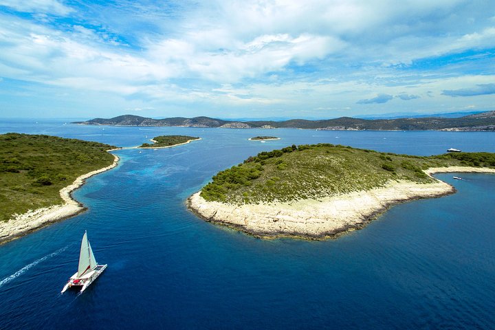 Full-Day Catamaran Cruise to Hvar & Pakleni Islands with Food and free Drinks