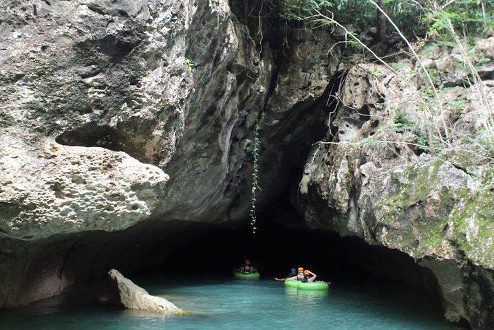 Cave Tubing and Altun Ha Mayan Ruin from Belize City with Lunch