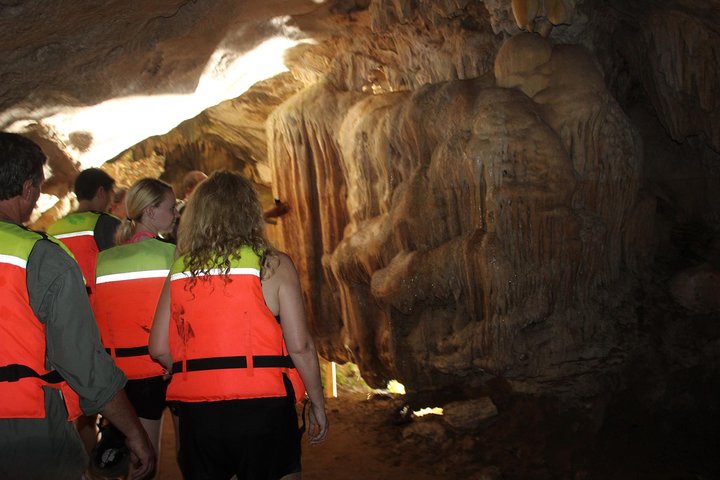 Cave Tubing and Altun Ha Mayan Ruin from Belize City with Lunch