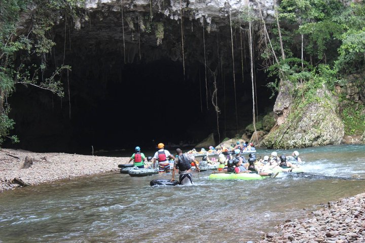 Cave Tubing and Altun Ha Mayan Ruin from Belize City with Lunch