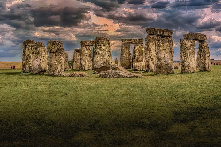Southampton Pre-Cruise Tour: London to Southampton via Stonehenge