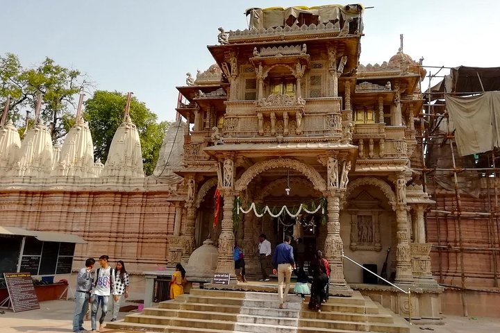World heritage Ahmedabad city tour in private car with guide and lunch