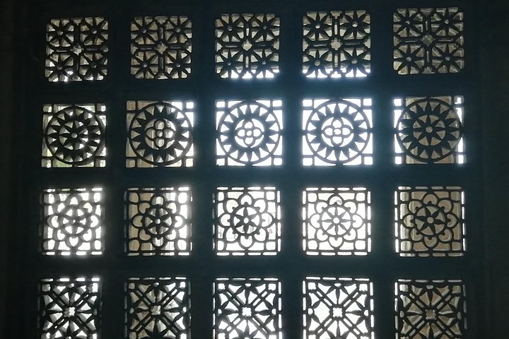 World heritage Ahmedabad city tour in private car with guide and lunch