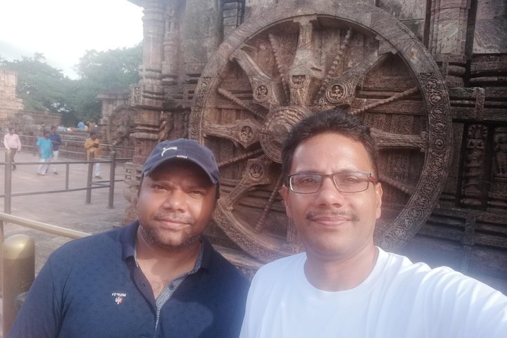 Bhubaneswar city tour & Konark Sun Temple in private car with guide