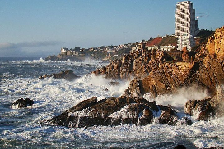 Valparaiso Port and Viña del Mar with Casablanca Wine Tasting