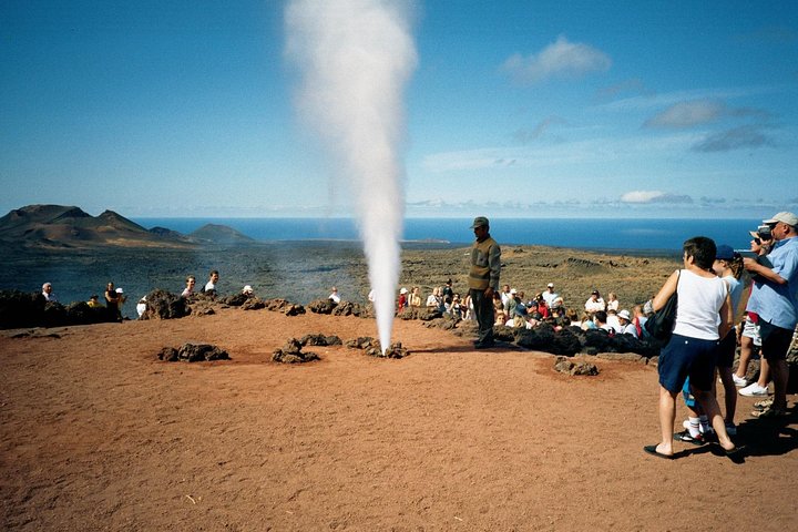 Lanzarote Island Tour (Full-day)
