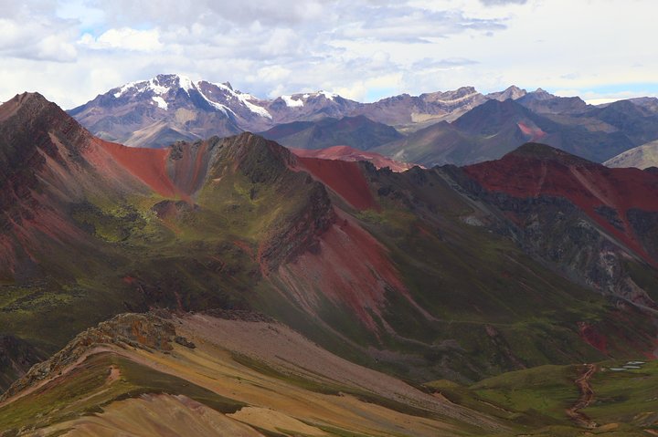 Rainbow Mountain Beat-the-Crowd, Small Group - 8:00 AM Departure