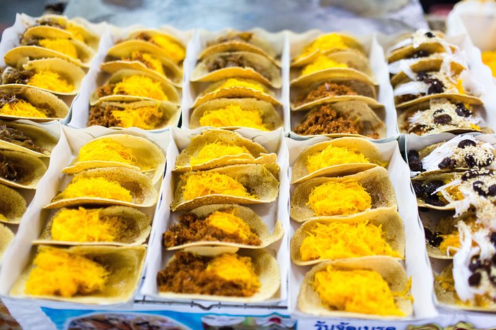 Bangkok by Night: Temples, Markets and Food Tuk-Tuk Tour
