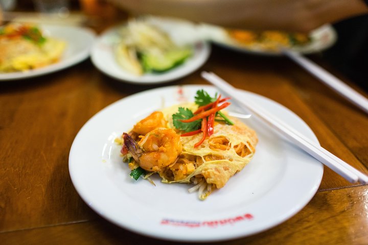 Bangkok by Night: Temples, Markets and Food Tuk-Tuk Tour
