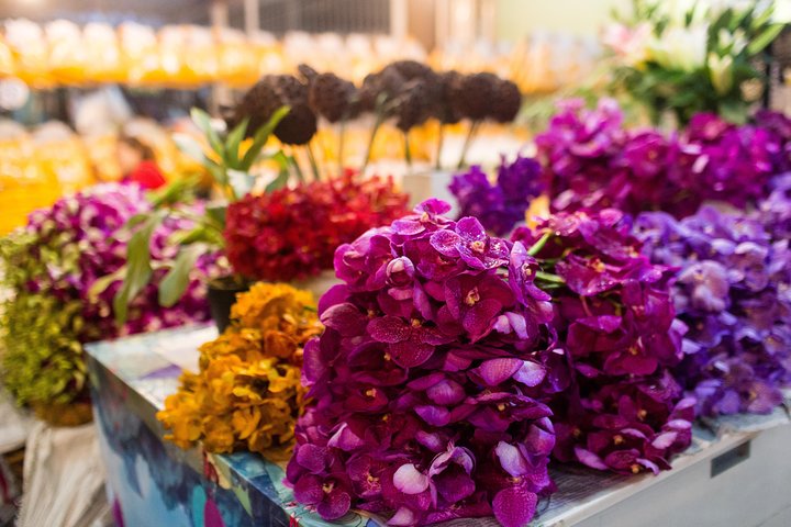 Bangkok by Night: Temples, Markets and Food Tuk-Tuk Tour