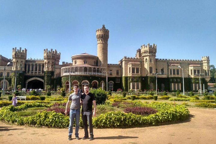 Bangalore city tour with English guide & multi language support