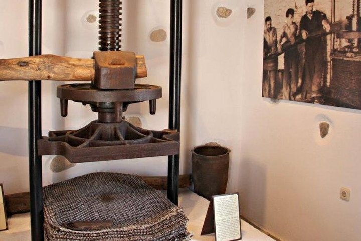 Naxos: Bus Tour Around the island