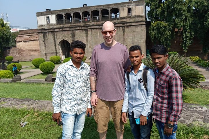 Immersive culture tour of Pune by private car with guide and local lunch