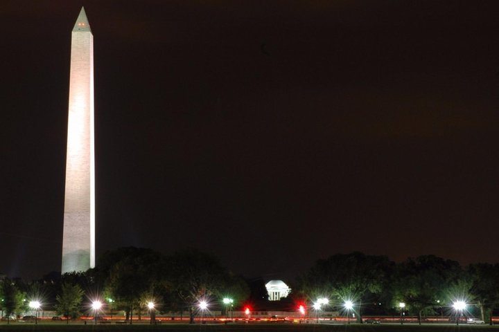 Washington DC Monuments Tour by Electric Cart – Day & Night