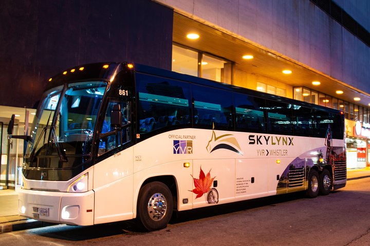 Vancouver Airport to-or-from Whistler or Squamish by Bus (Single trip)
