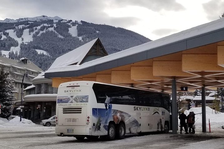 Vancouver Airport to-or-from Whistler or Squamish by Bus (Single trip)