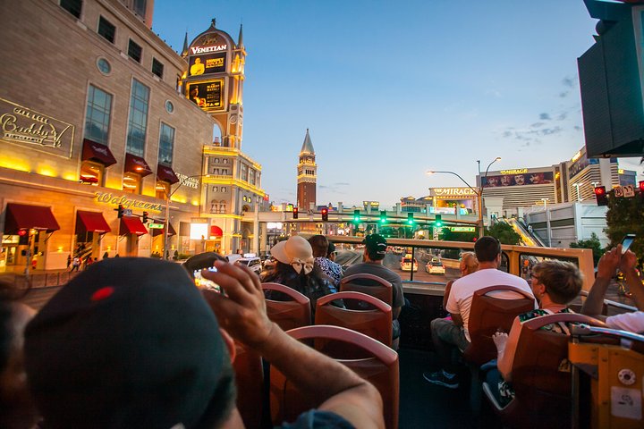 Big Bus Las Vegas: Sightseeing Night Tour by Open-Top Bus