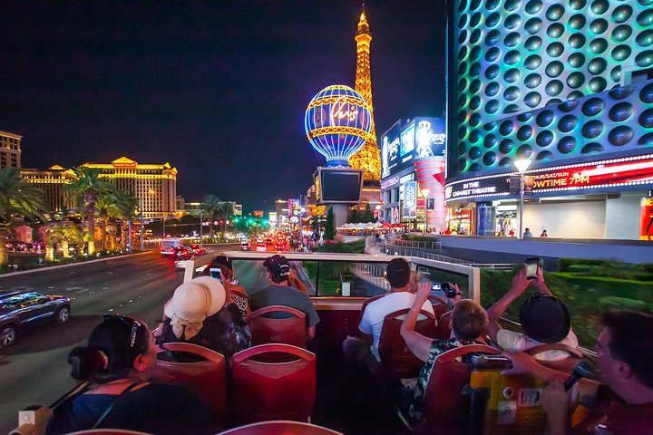 Big Bus Las Vegas: Sightseeing Night Tour by Open-Top Bus