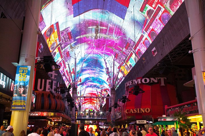 Big Bus Las Vegas: Sightseeing Night Tour by Open-Top Bus