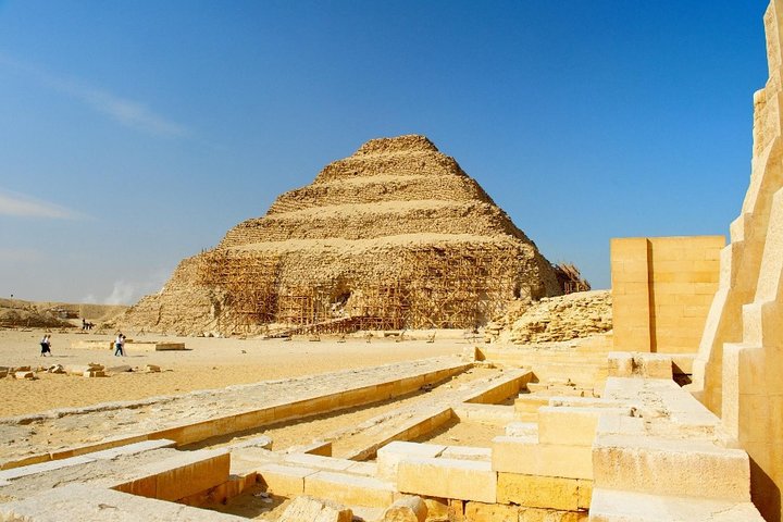 Private Day Trip to Cairo from Luxor by Train
