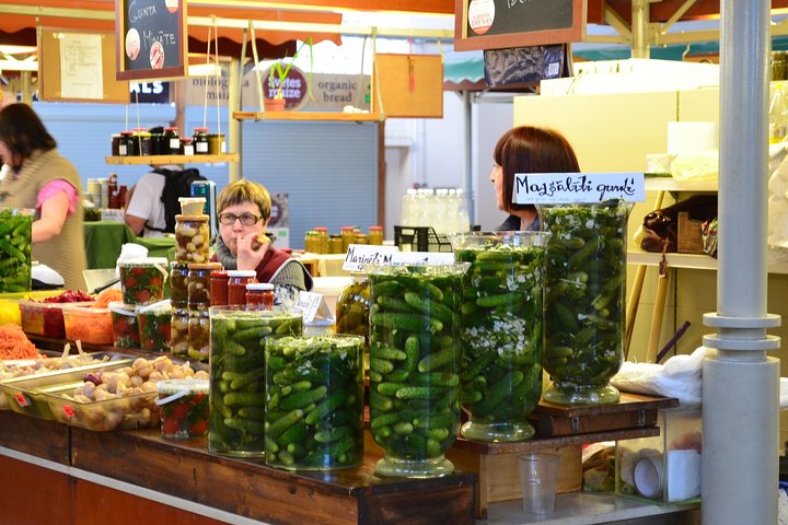 Latvian food tasting tour at Riga Central market (20 tastes)