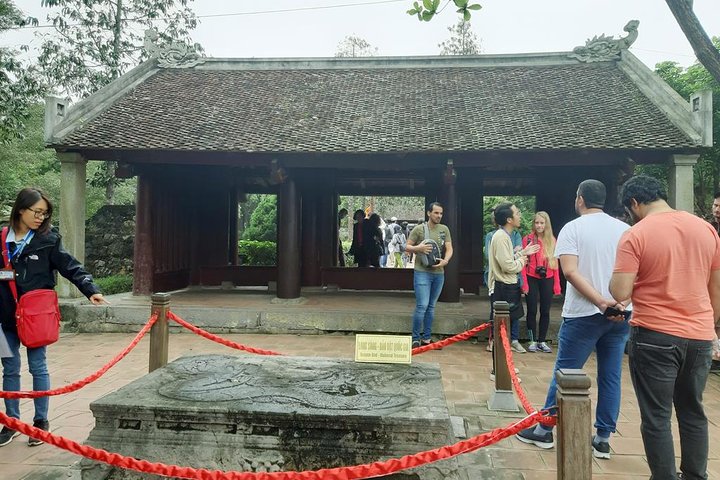 Ninh Binh Day Tour from Hanoi with Boat and Bike