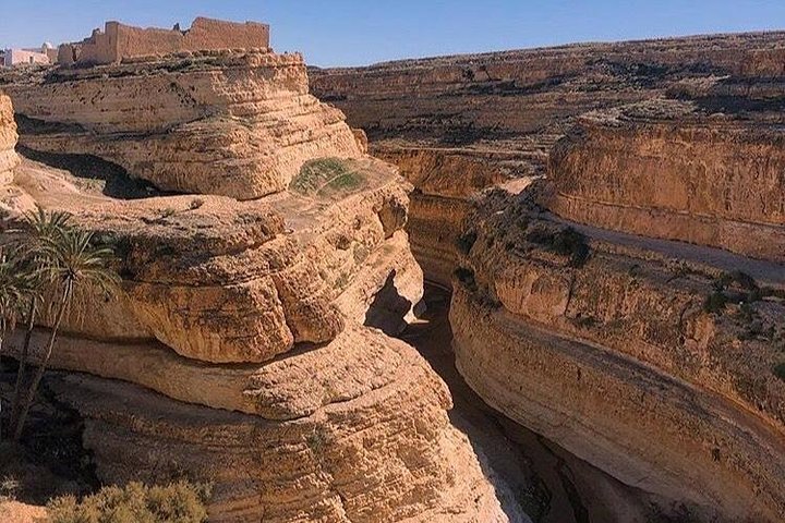 Half-day excursion the mountain oases from Tozeur