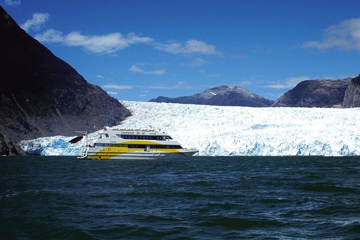 4-Days Discovery in Aiken del Sur Park - Puerto Chacabuco