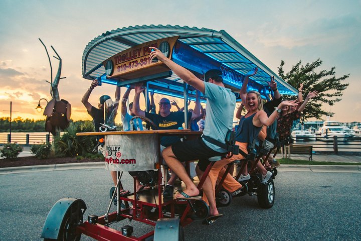 Trolley Pub Public Tour