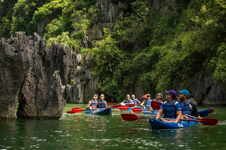 Kayaking at Lan Ha Bay