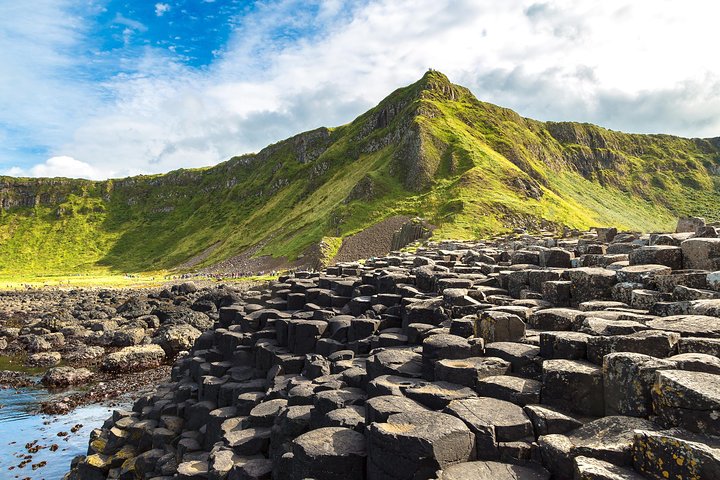 Guided Day Tour: Giant's Causeway from Belfast