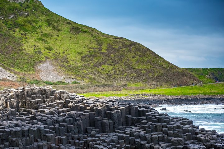 Guided Day Tour: Giant's Causeway from Belfast